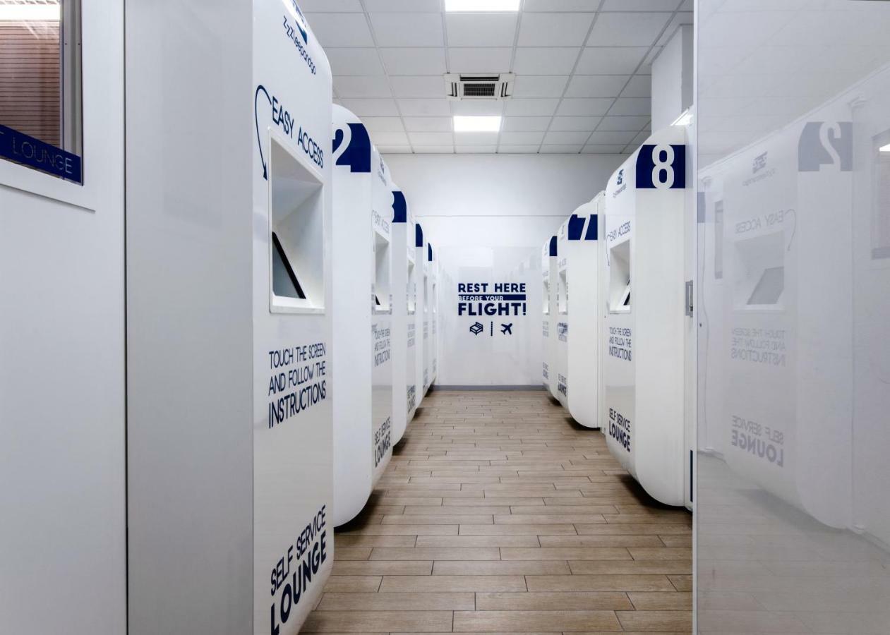 فندق Resting Pods - Zzzleepandgo Bgy Airport أوريو آل سيريو المظهر الخارجي الصورة